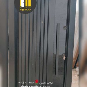 درب ضد سرقت روی فلز شیشه خور سکوریت