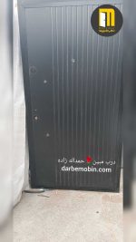 درب ضد سرقت روی فلز شیشه خور سکوریت - تصویر 4