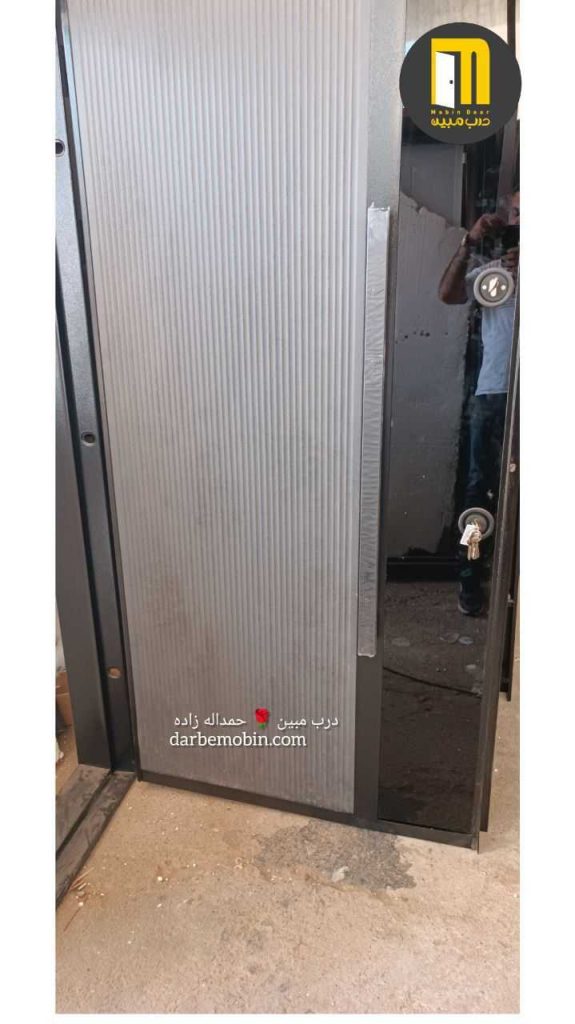 درب ضدسرقت دوتیکه شیشه سکوریت