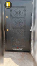 درب ضدسرقت روی فلزی مشکی پشت CNC - Image 4