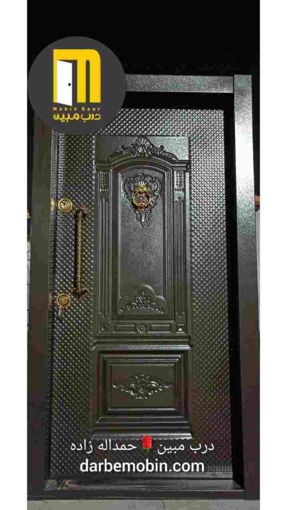 درب ضدسرقت ملکه (قهوه ای تیره) روی فلزی پشت CNC