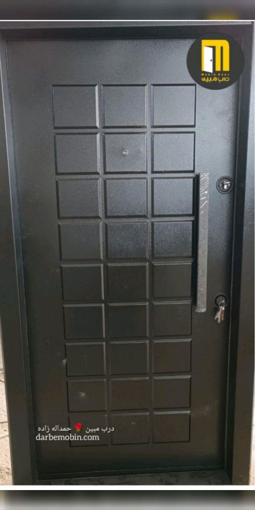 درب ضدسرقت روی فلزمشکی 27قاب مربع مدرن جدید کد 838
