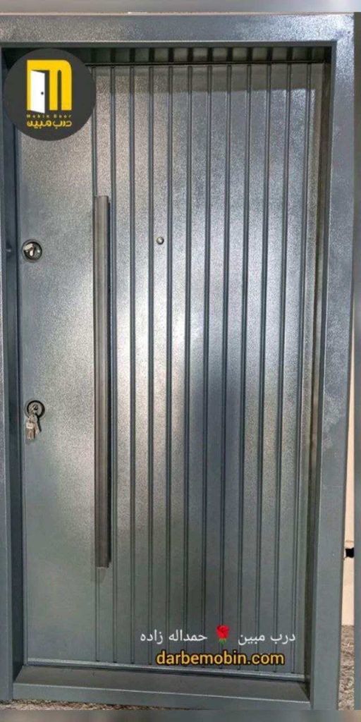 درب ضدسرقت روی فلز خط عمودی مدرن جدید کد 836